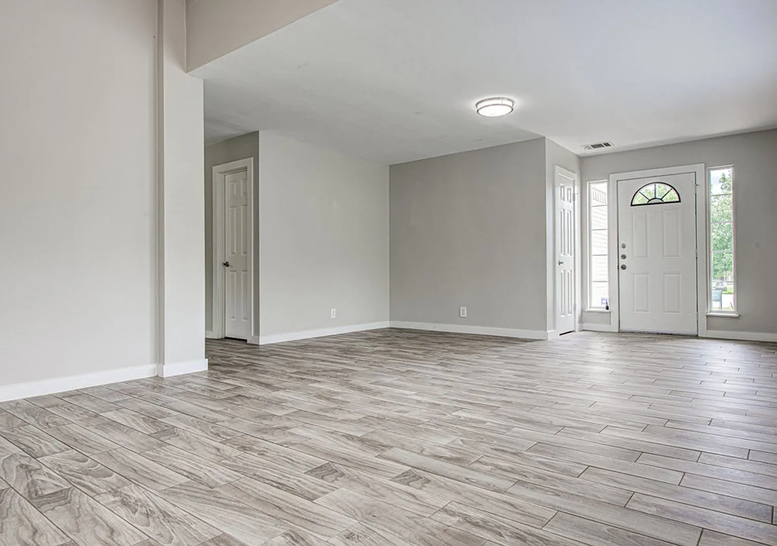**Two Weeks Free Rent Fall In Love With This 3-Bedroom, 2.5-Bath Home In A Cul-de-Sac! — Photo 3
