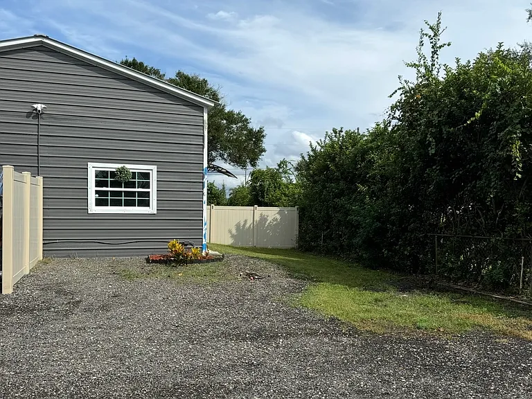 Michele Ln — Photo 2