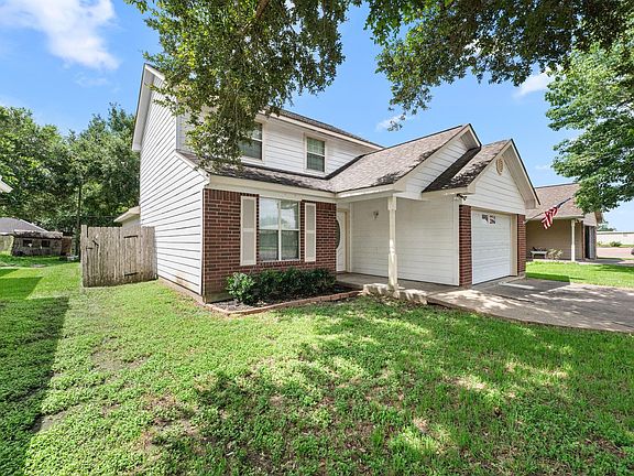 3rd image of 845 Clubside Dr