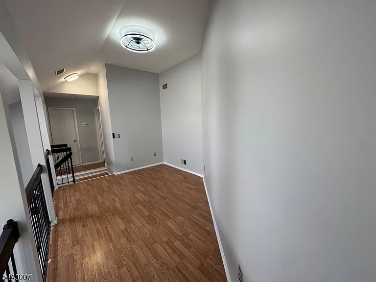 3811 Bloomingdale Dr — Photo 20