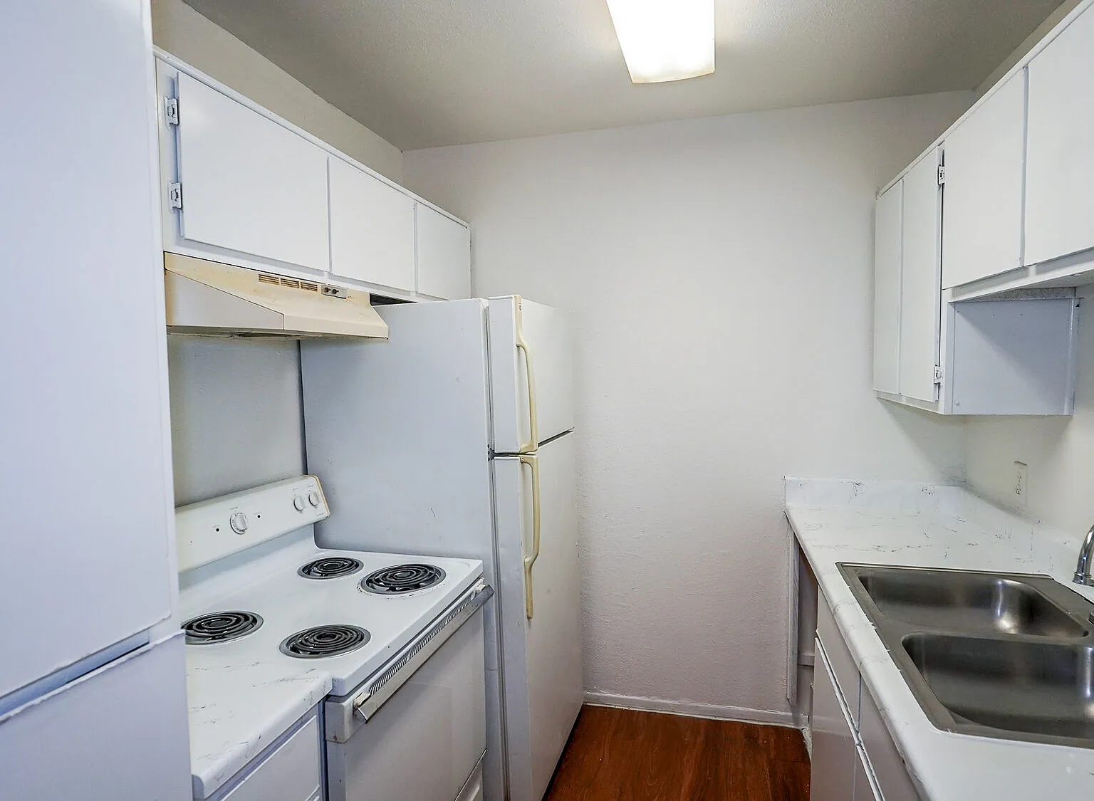 La Esencia Apartments — Photo 3