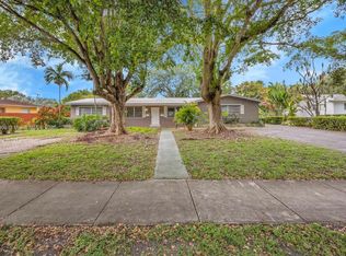 11434 SW 81st Rd, Pinecrest, FL 33156