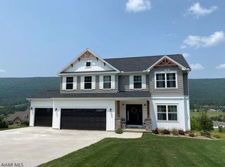 127 Fairway Estates Dr, Hollidaysburg, PA 16648