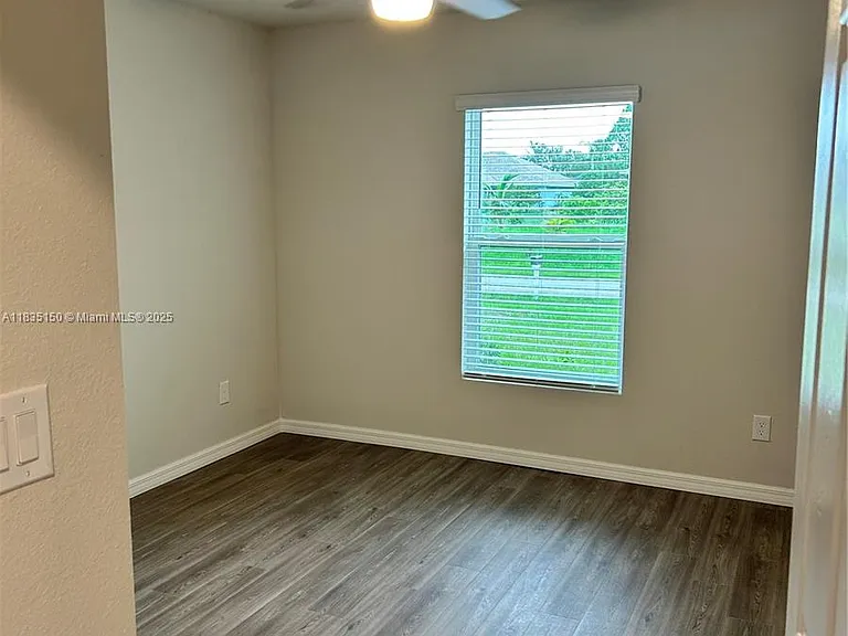 3415 20th St W — Photo 15