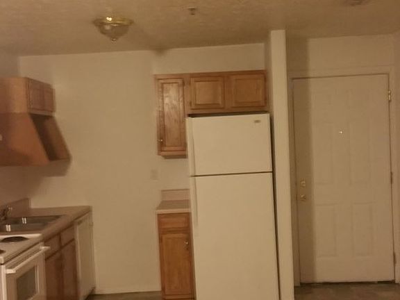 4th image of 220 Beechurst Ave APT 3
