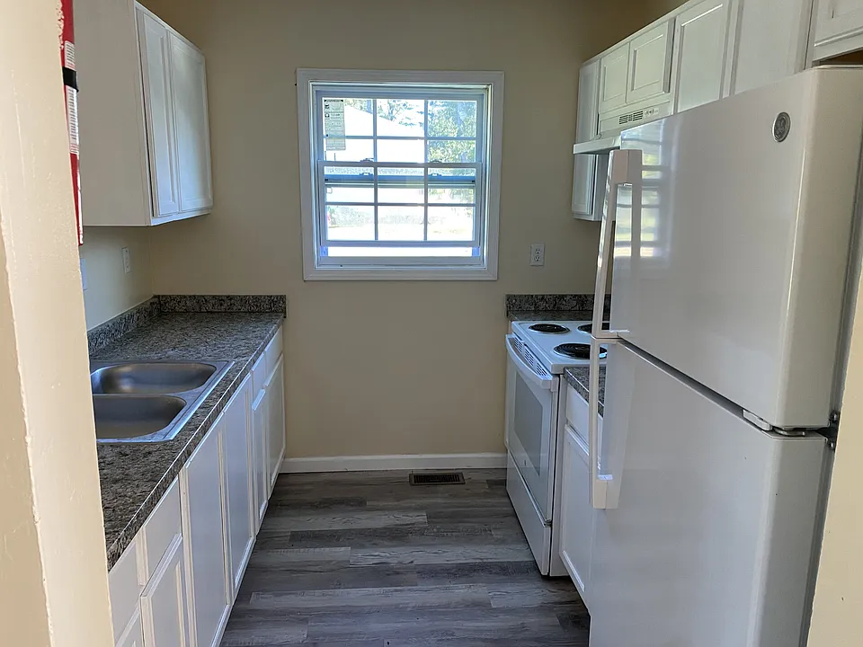 21 Ageorgian Dr #A