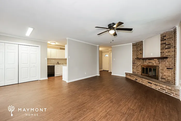 709 Lawndale Dr — Photo 4
