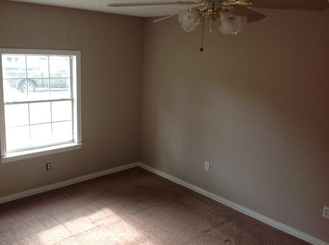 1st image of 2072 Sunnybrook Ln