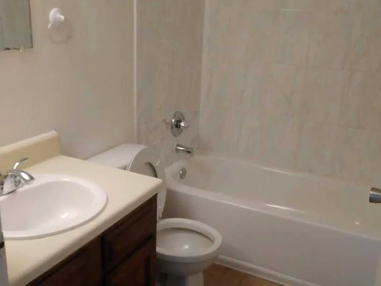 2361 SW 31st Pl #7 — Photo 13