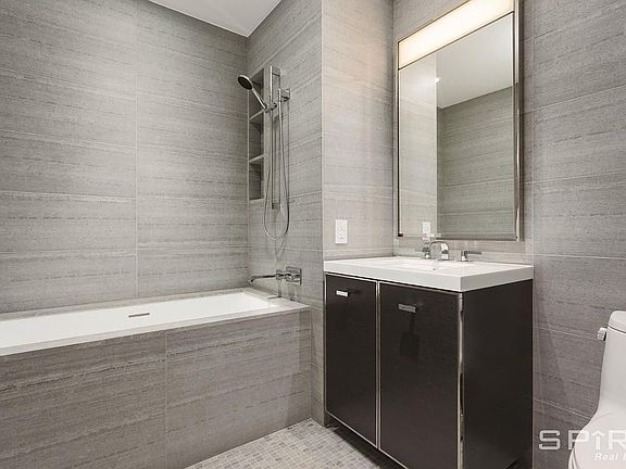 5th image of 252 South St #21N