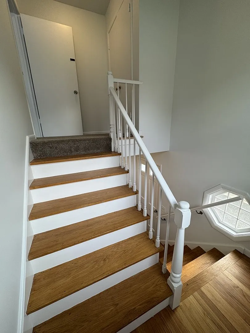 3 bed, 1350 sqft, $2,900 — Photo 3