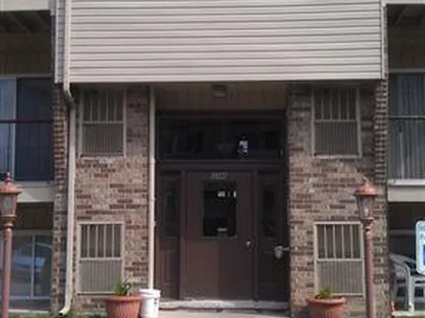 38272 Fairway Ct APT 121A, Clinton Township, MI 48038