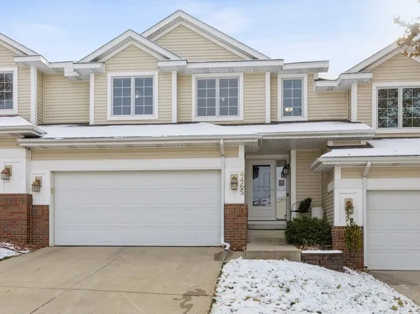 4465 Zilker Dr, Pleasant Hill, IA 50327
