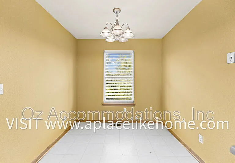 8626 N Cleveland Ln — Photo 9