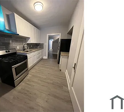 3 bed, 1100 sqft, $1,674 — Photo 2