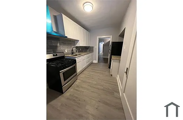 Building Photo - 8251 S Drexel Ave #3