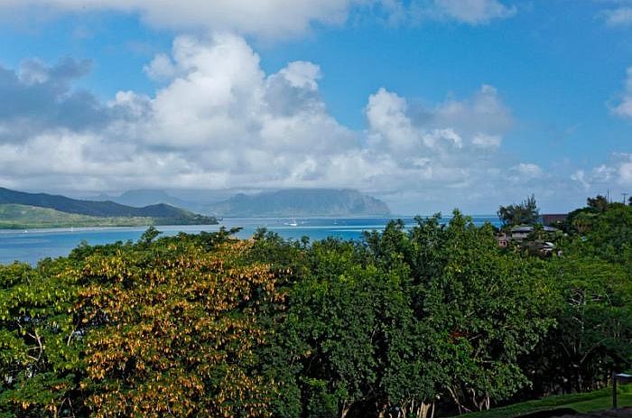 180 Kaneohe Bay View