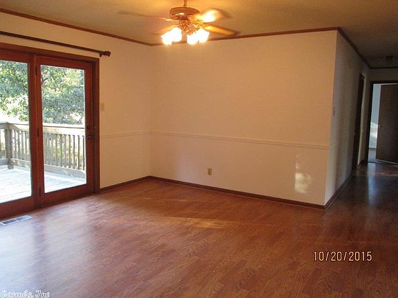 5th image of 204 Dogwood St