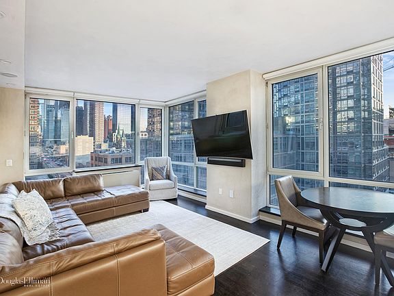 3rd image of 635 W 42nd St APT 6G