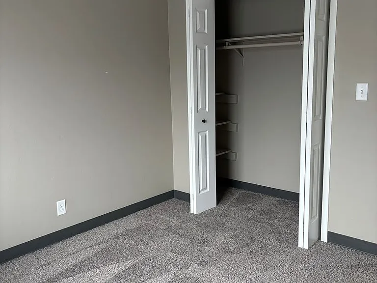 1705 Edgewood Dr NW — Photo 10