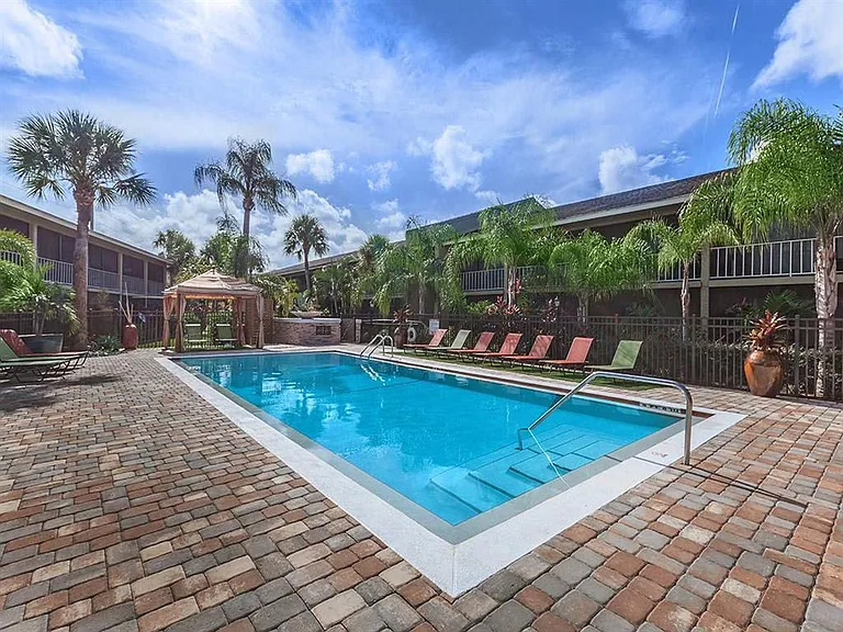 5953 Curry Ford Rd — Photo 14