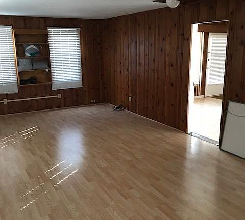 4th image of 128 E War Memorial Dr APT C