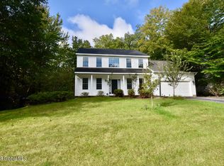 22 Delta Way, Halfmoon, NY 12065