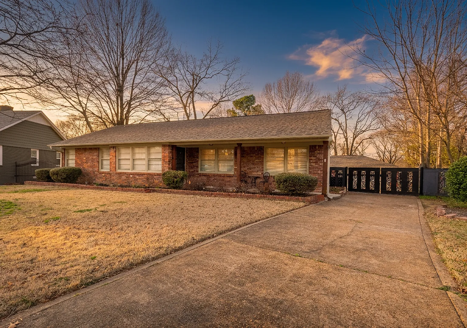 Your Dream Backyard In Established East Memphis — Photo 2