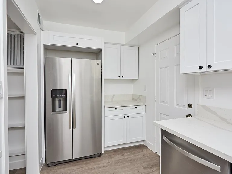 381 Waldo Ave #1 — Photo 7