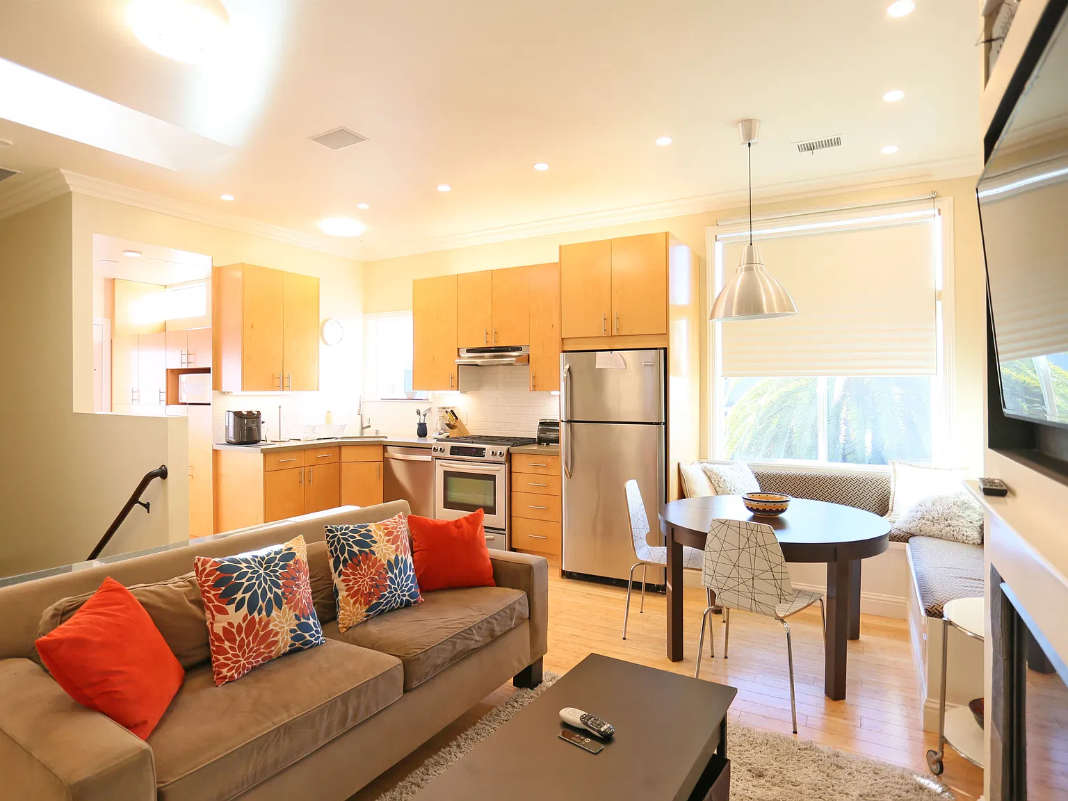 3 bed, $6,495 — Photo 2