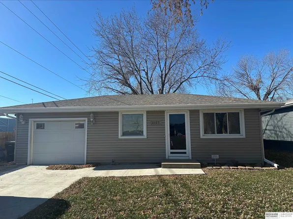 2325 NW 6th St, Lincoln, NE 68521