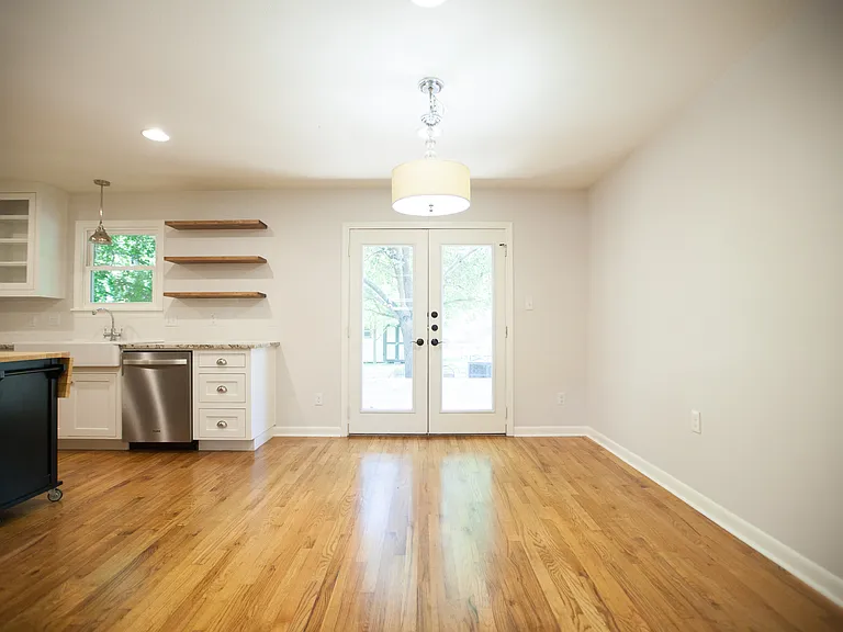 7519 Delafield Ln — Photo 5