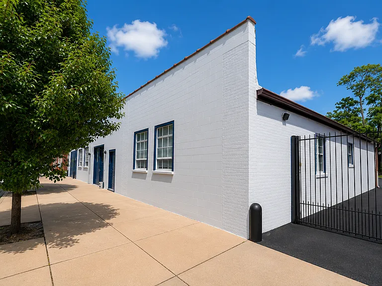 3305 Park Avenue — Photo 4
