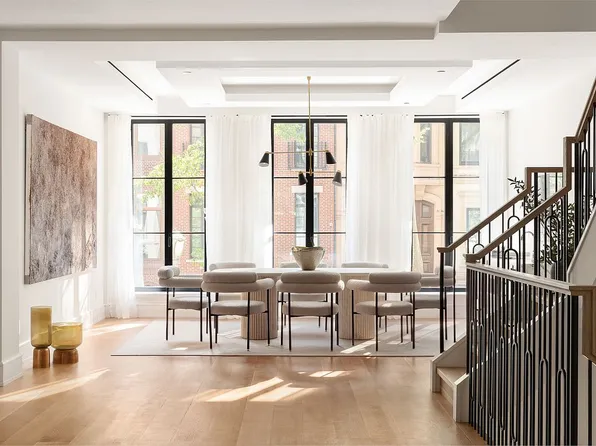 165 E 64th St, New York, NY 10065