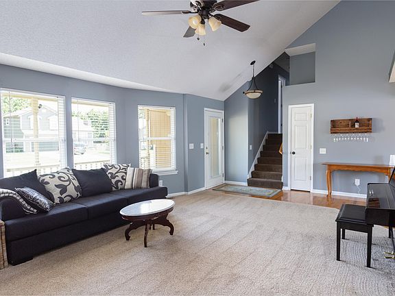 5th image of 1504 SE Dalton Dr