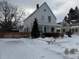 114 Hurlbut Ave E, Charlevoix, MI 49720