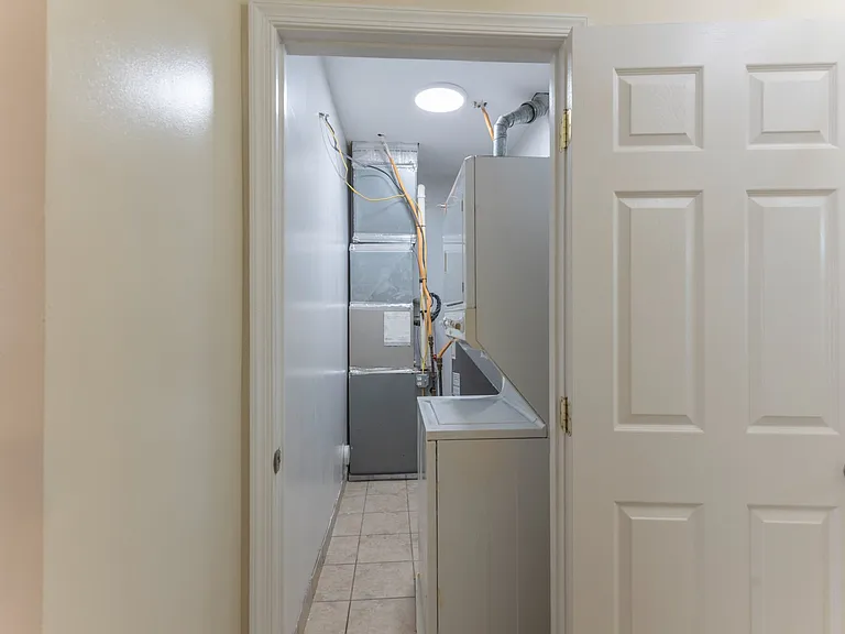 1706 Harman Ave — Photo 8