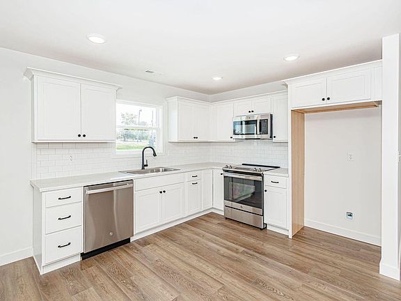 5th image of 2637 Frazier Loop