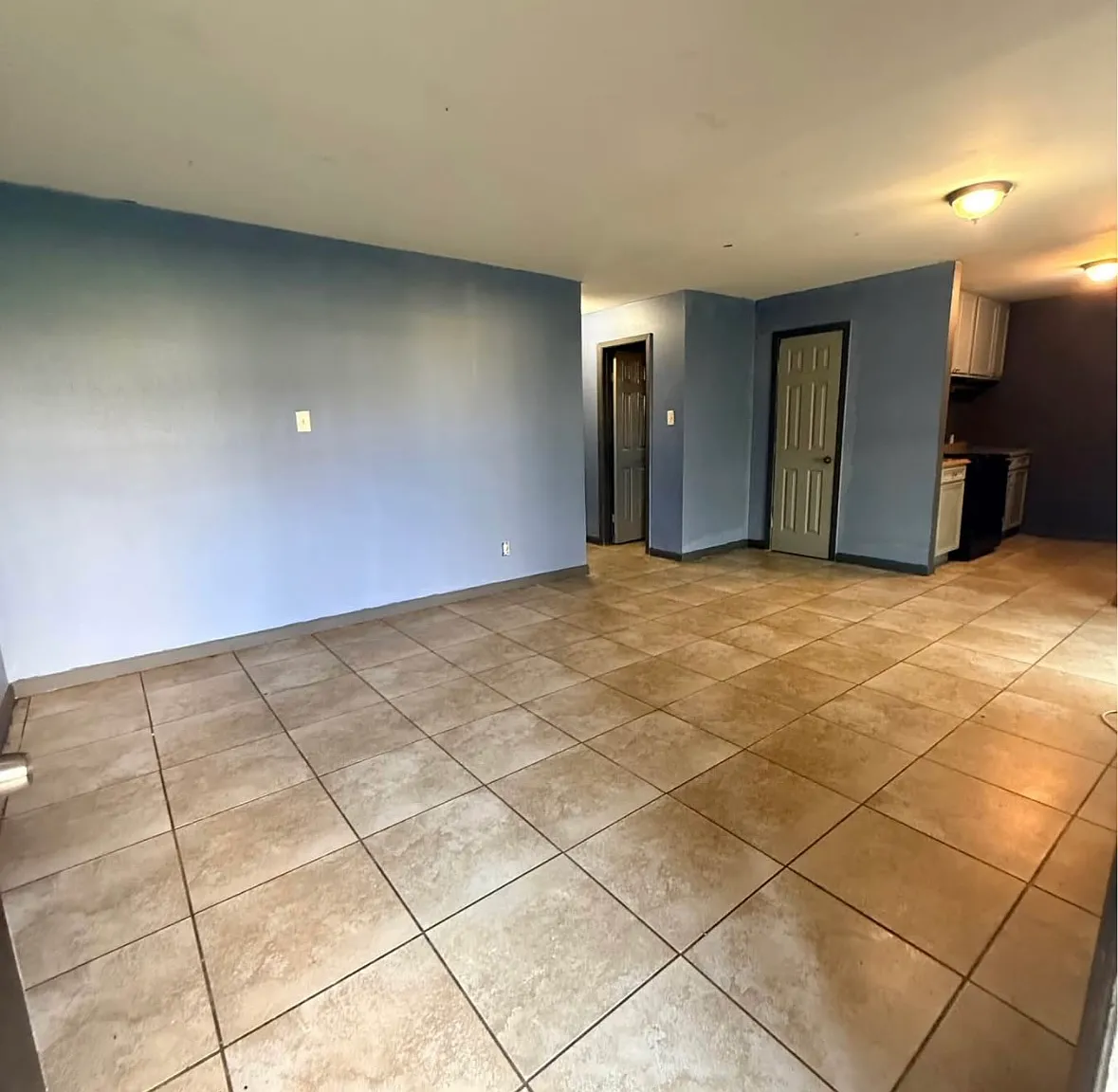 E Houston - 1 — Photo 1