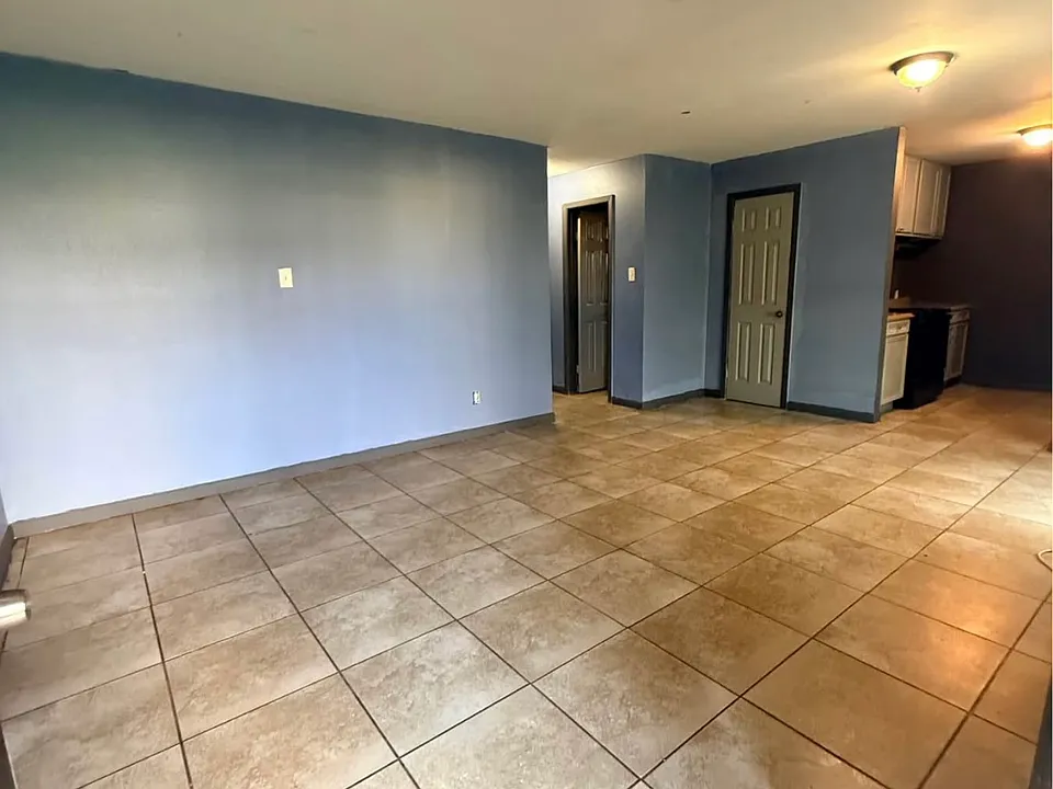 8220 E Houston Rd #1