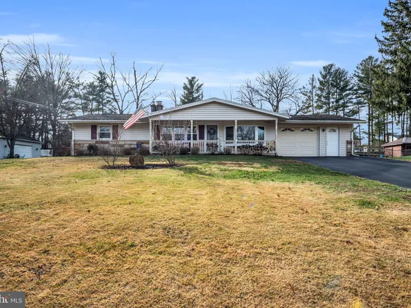 824 Meadow Ln, Camp Hill, PA 17011