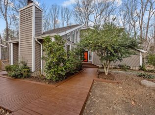 105 Oakstone Dr, Chapel Hill, NC 27514