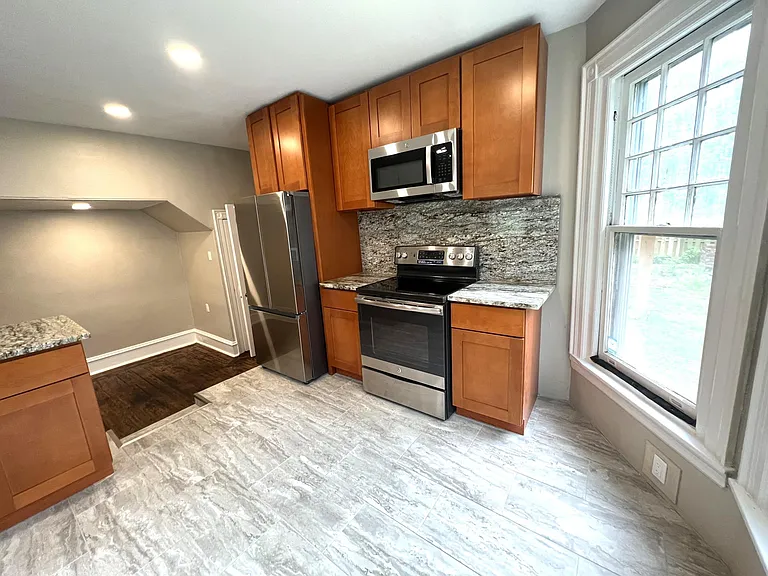 506 W Harvey St #1 — Photo 3