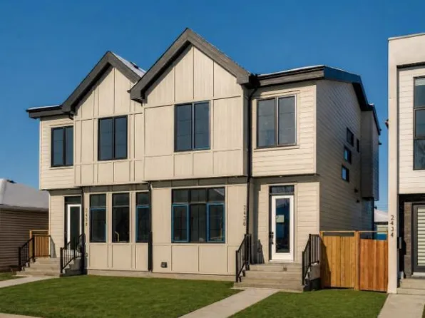 2438 W 30th Ave SW, Calgary, AB T2T 1R3