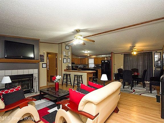 2nd image of 5595 NE Berwick Dr