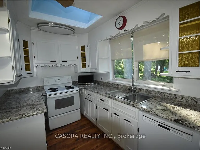 623 King Rd — Photo 12