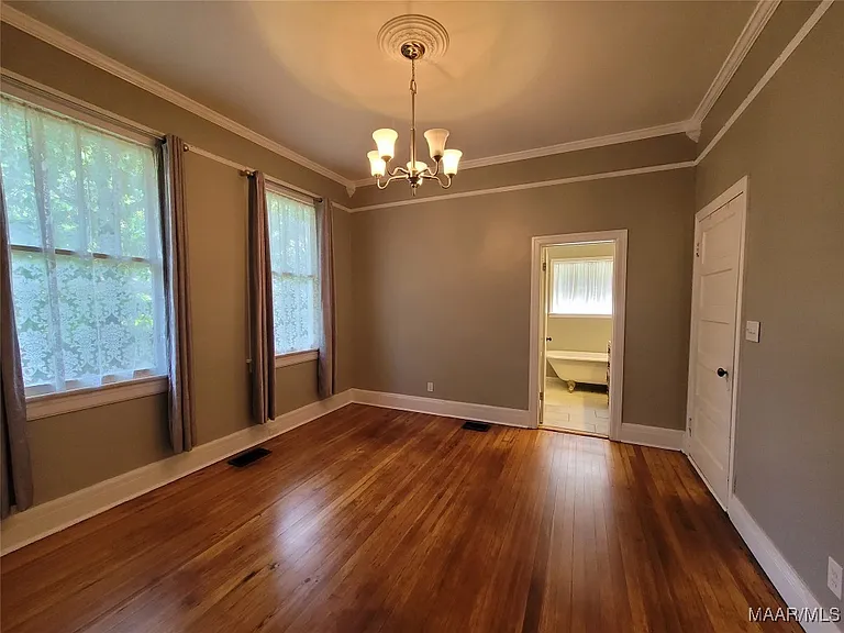 106 S Capitol Pkwy — Photo 14
