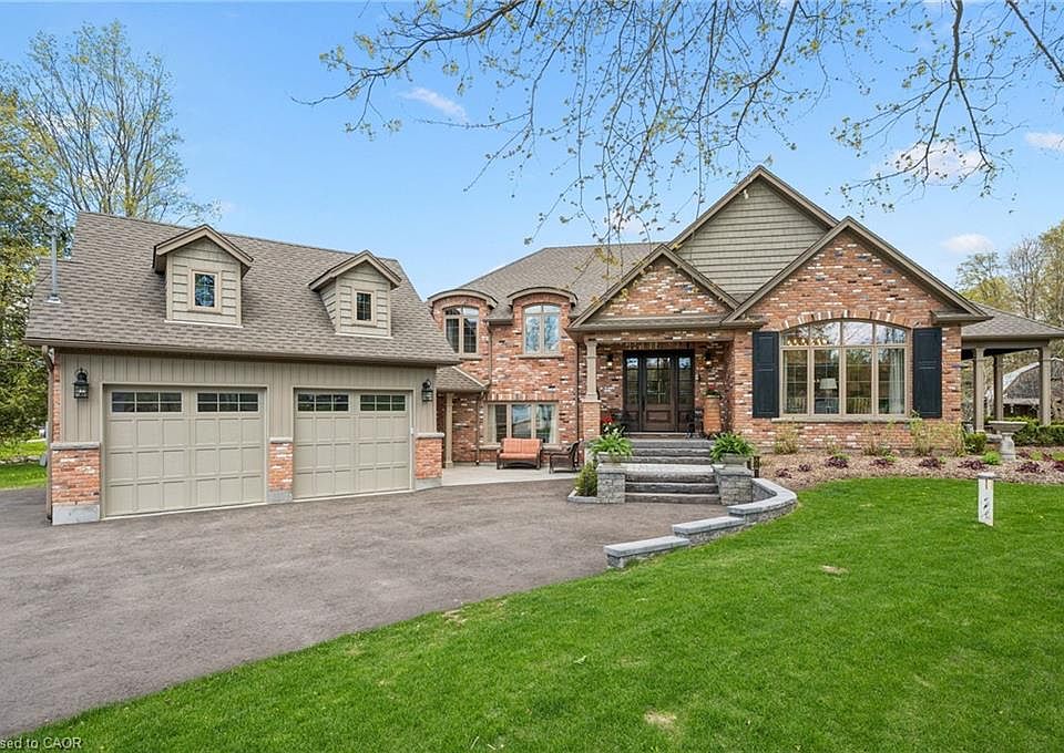1st image of 2073 Maplewood Rd