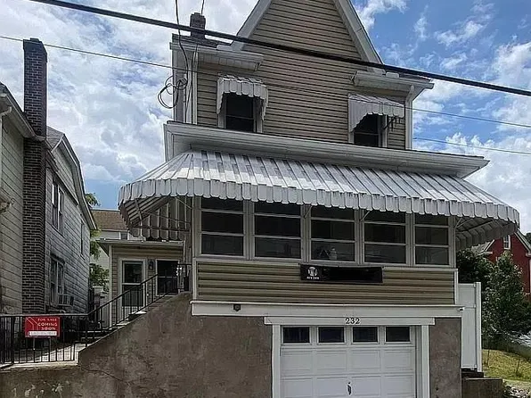 232 W Bertsch St, Lansford, PA 18232
