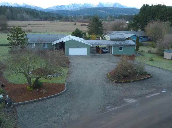 33 Mockingbird Ln, Sequim, WA 98382